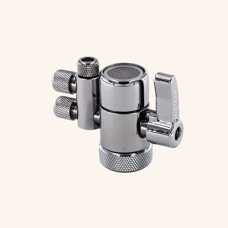 adaptateur osmoseur sur evier 1.jpg